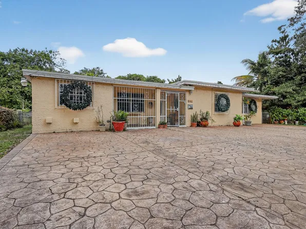 641 NE 140th Street, North Miami, FL 33161