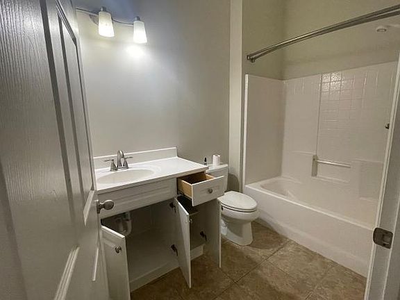 3rd image of 4016 Meander Pl Unit 102