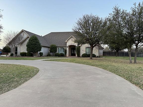 3rd image of 1610 Stonetrail Dr
