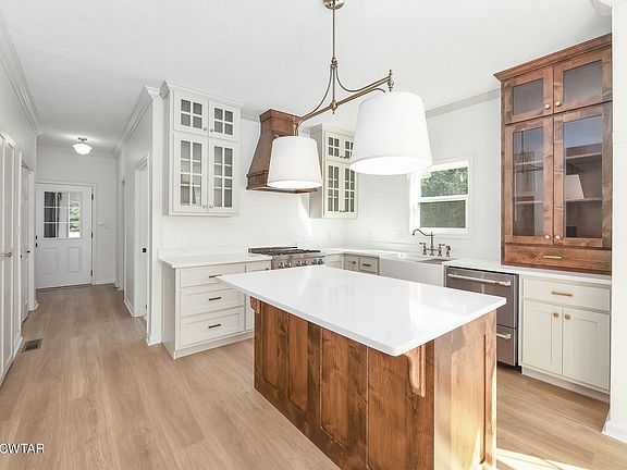 14th image of this home