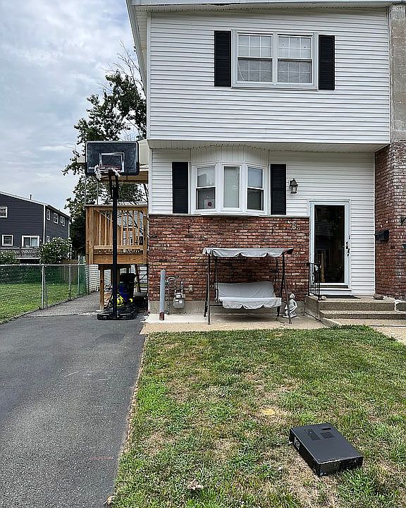 1st image of 63 Lonergan Dr