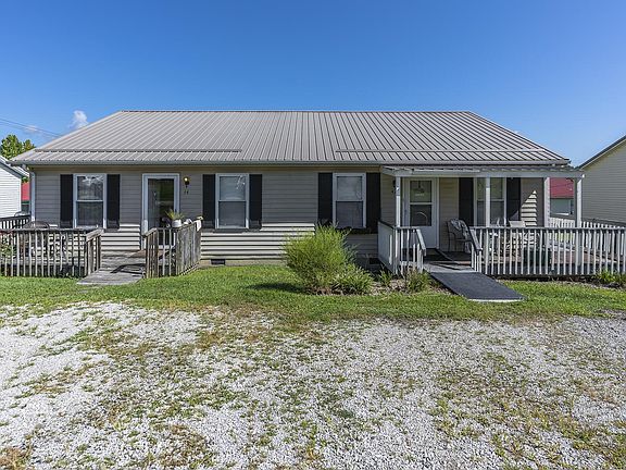 4th image of 11-13 Miller Dr