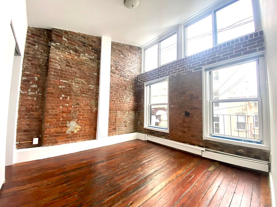 1st image of 33 Crosby St APT 6R