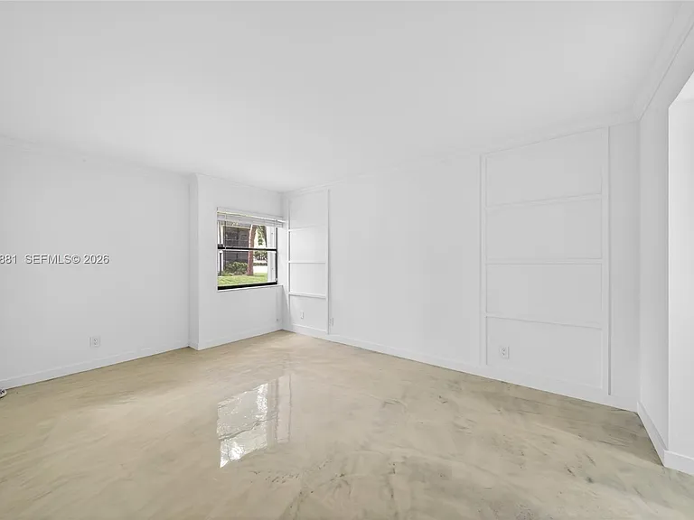 265 SE 10th St #1C — Photo 14