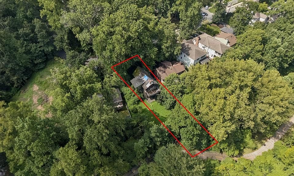 1st image of 469 Overbrook Dr NW #1