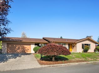 3231 SE Schiller St, Portland, OR 97202