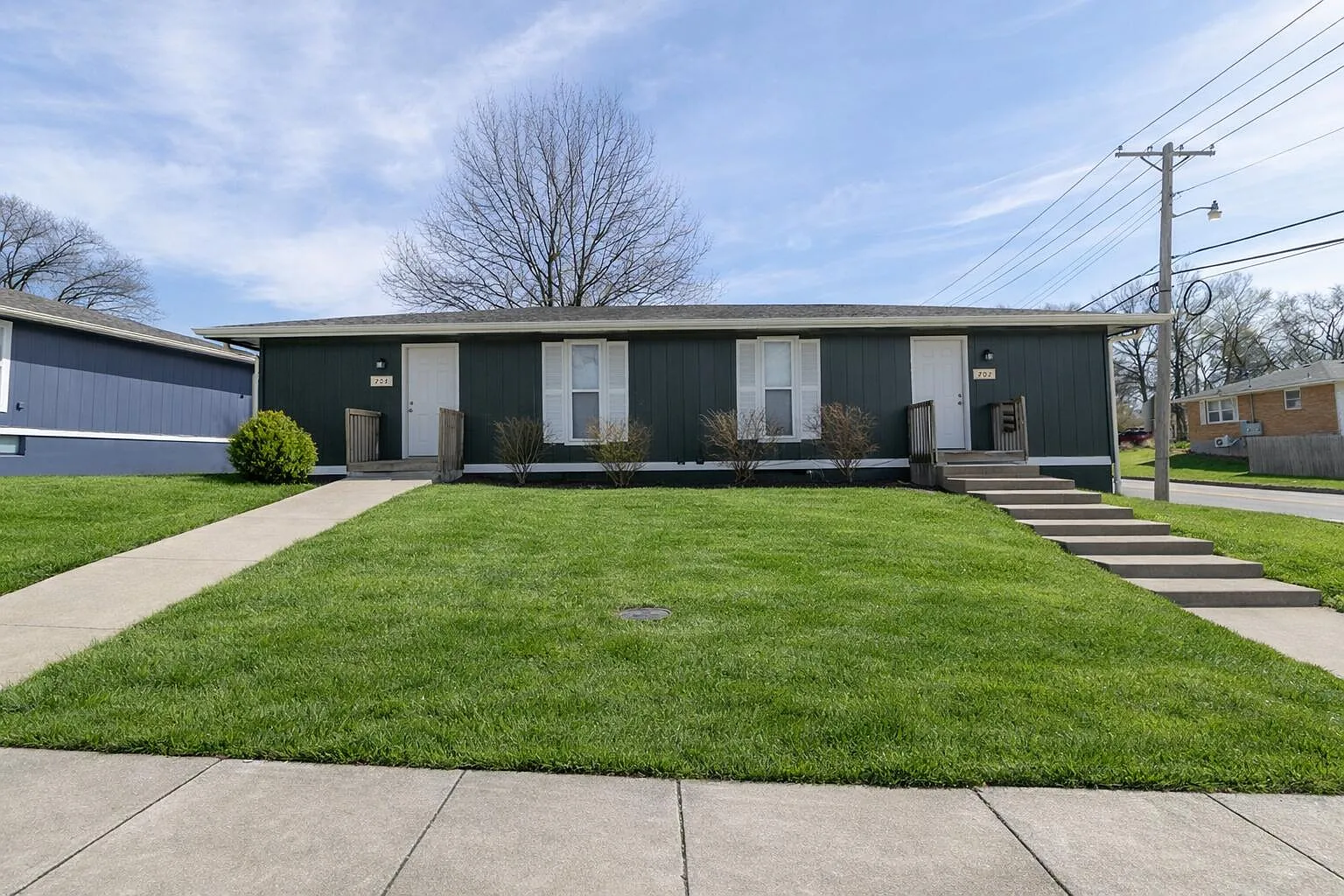 3 bed, 2.0 bath, 1456 sqft, $2,800 — Photo 1