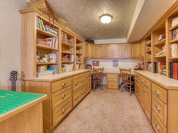 3rd image of 82 River Vista Ct