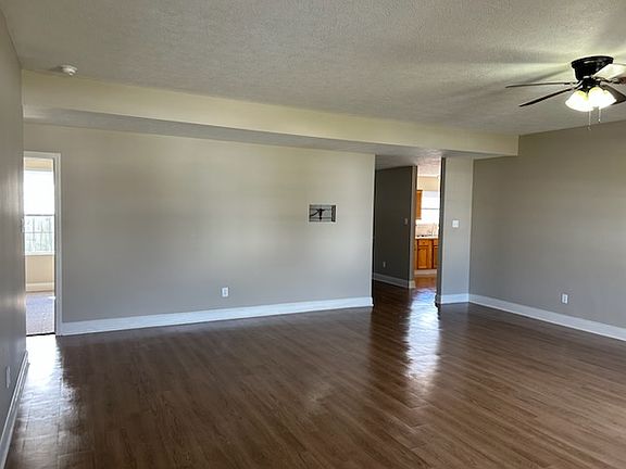2nd image of 5025 Hawthorne St