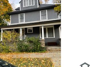 549 Logan St SE APT E, Grand Rapids, MI 49503