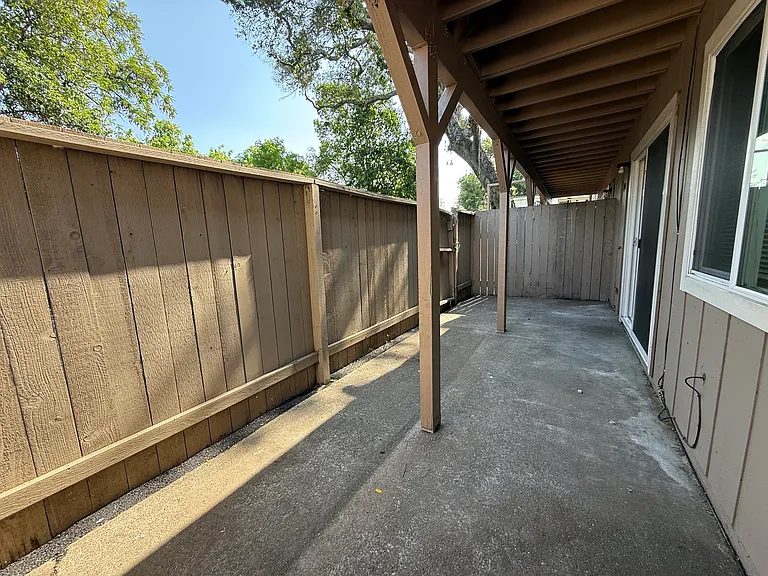145 Lincoln St #2 — Photo 12