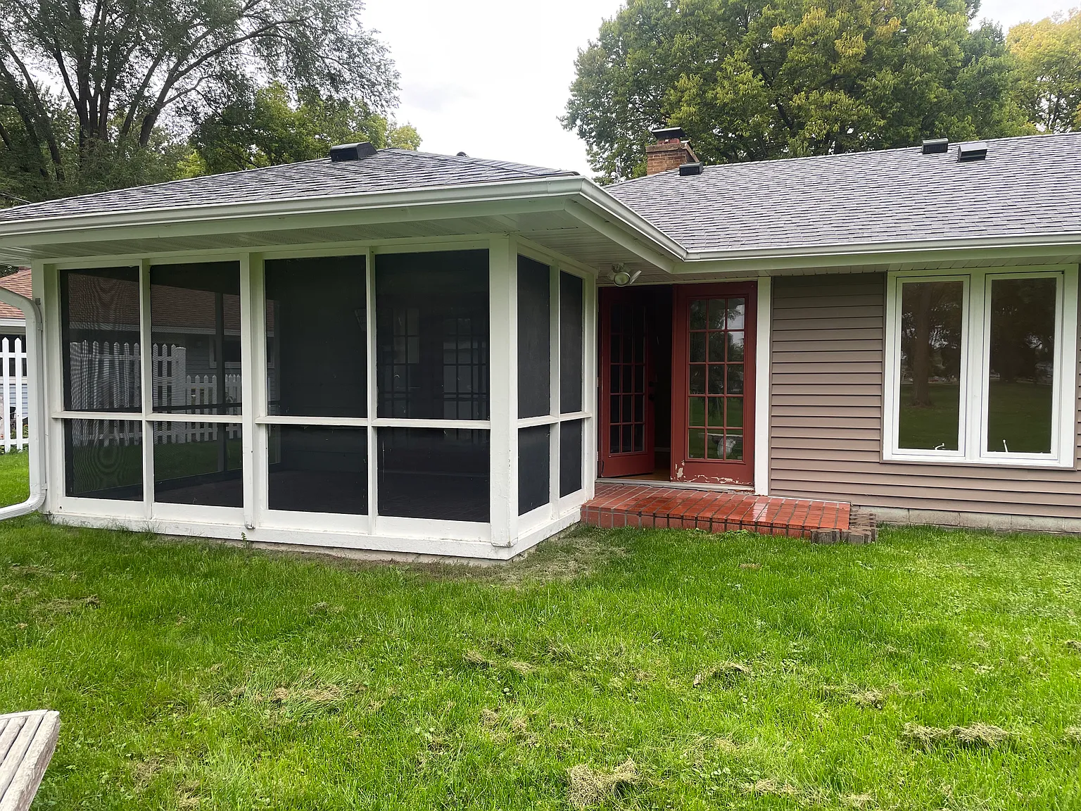 2 bed, 1066 sqft, $1,600 — Photo 2