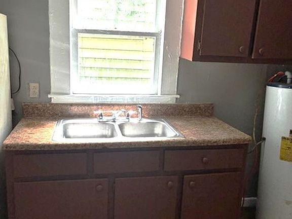 4th image of 339 28th St
