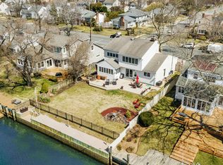 47 Biltmore Blvd, Massapequa, NY 11758