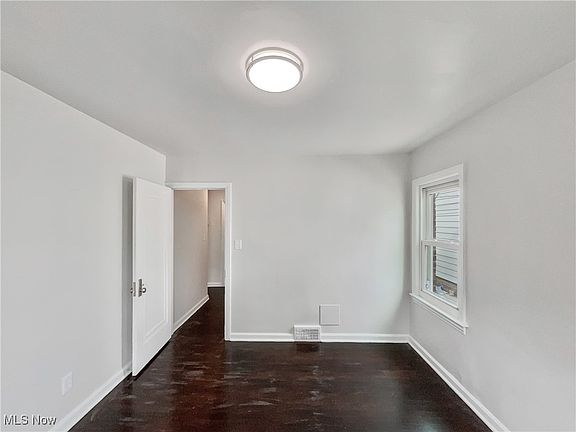 5th image of 7010 Woodhaven Ave