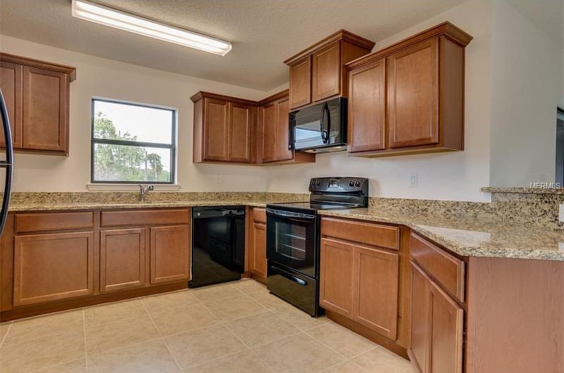 2nd image of 2186 Geneva Dr