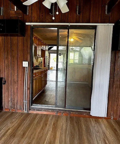 2659 Coconut Blvd — Photo 2