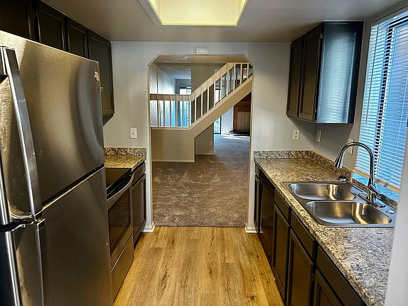 Through the modern kitchen to the dining room