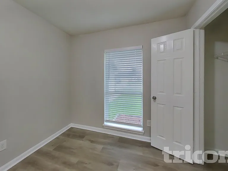 12211 Haroldson Forest Dr — Photo 13