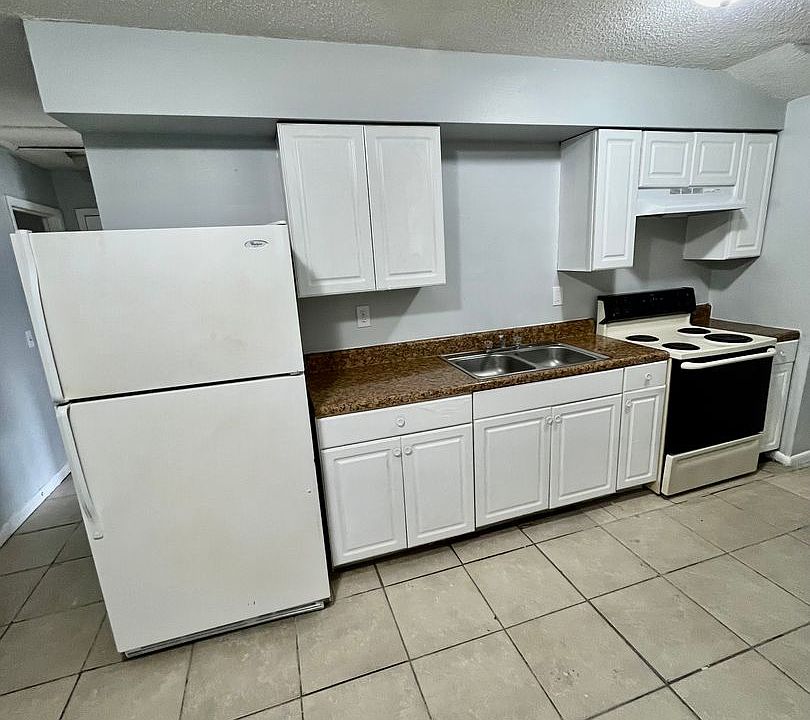 1st image of 919 N Iowa Ave APT 2