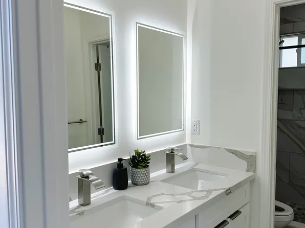 918 8th Ave #A, Honolulu, HI 96816