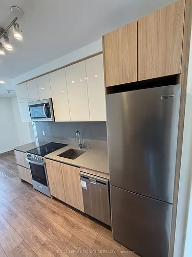 3100 Keele St Photo 1
