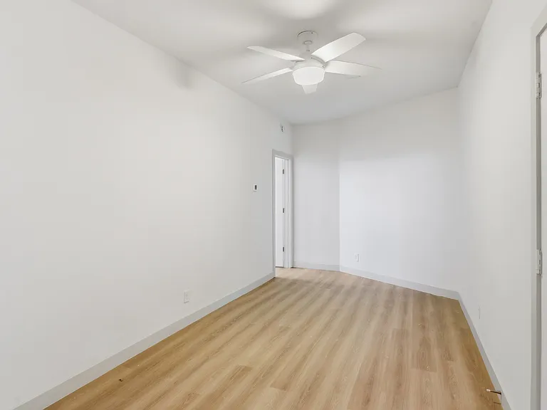 316 N Oakland Ave #10 — Photo 9