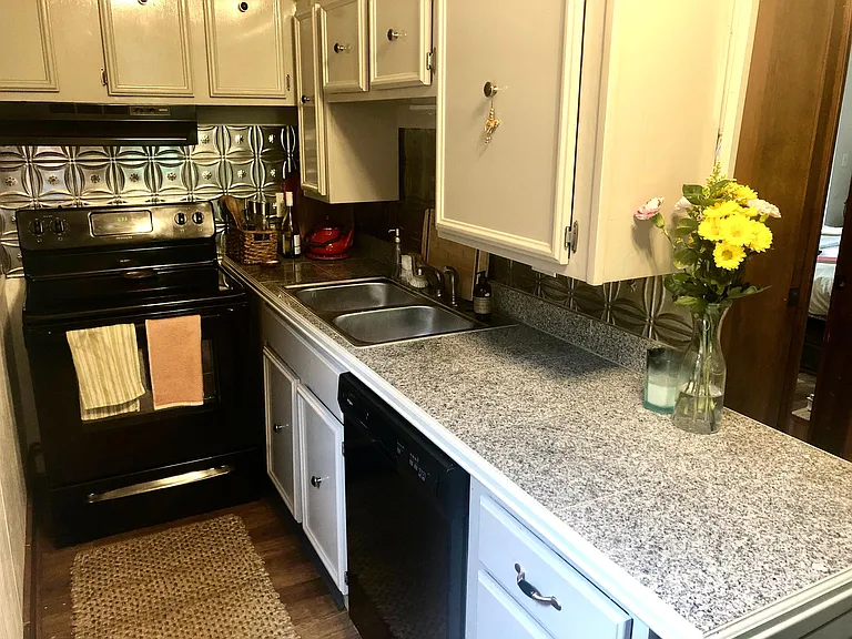 1210 S Floyd St #2 — Photo 7