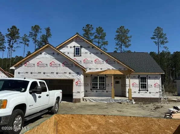 827 Hidden Bridge Drive, Jacksonville, NC 28546