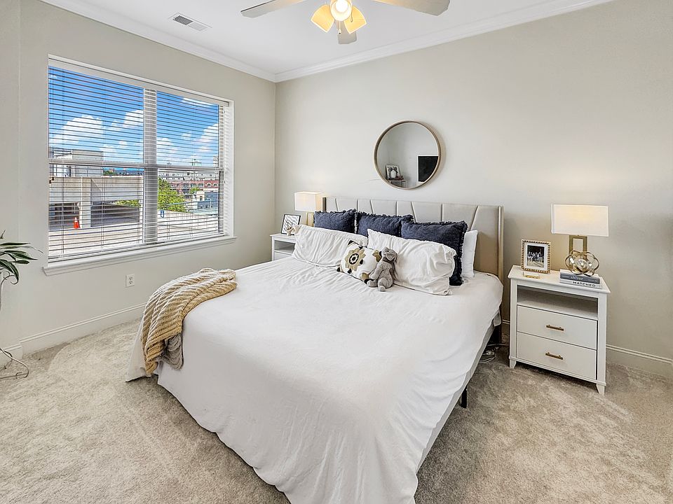 2nd bedroom with beautiful view. Spacious room with large clost and new carpet recently installed
