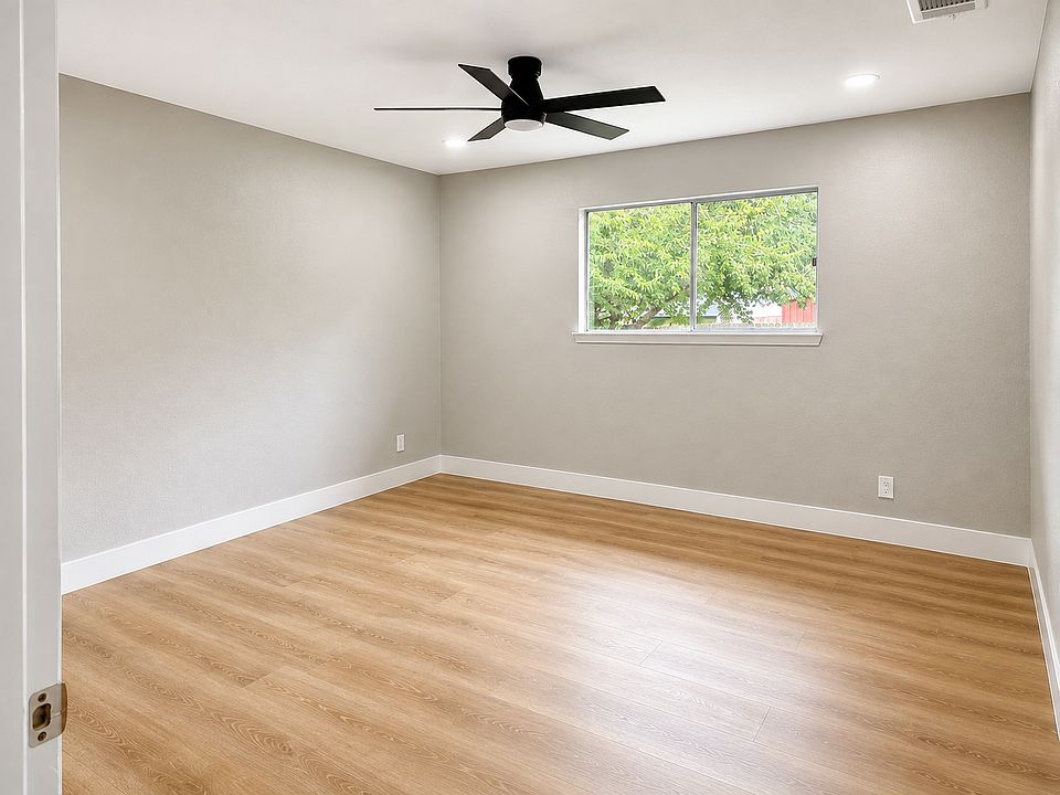 1st image of 803 Windsor Rd #1