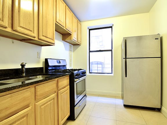 4th image of 520 W 184th St APT 23