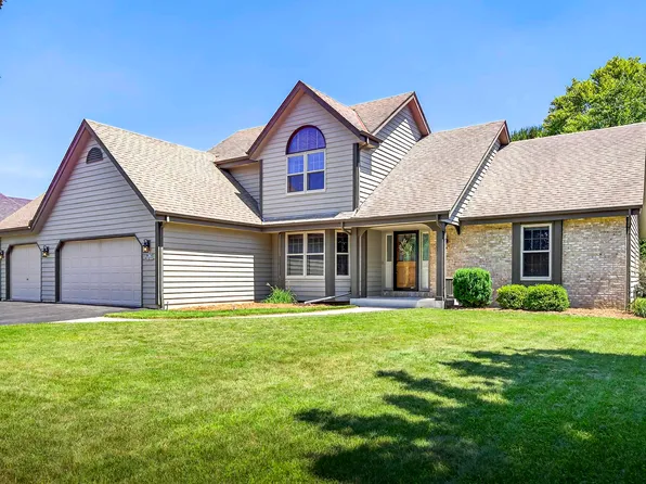 W178N10298 Whitetail Run, Germantown, WI 53022