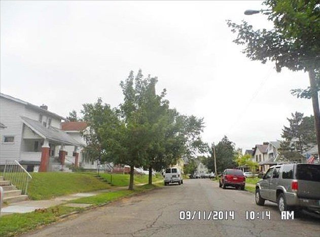 2nd image of 685-687 S Terrace Ave