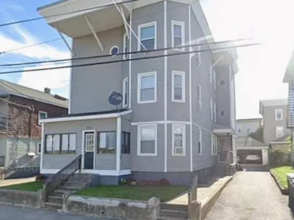 153 Burnside Ave Floor 2, Woonsocket, RI 02895