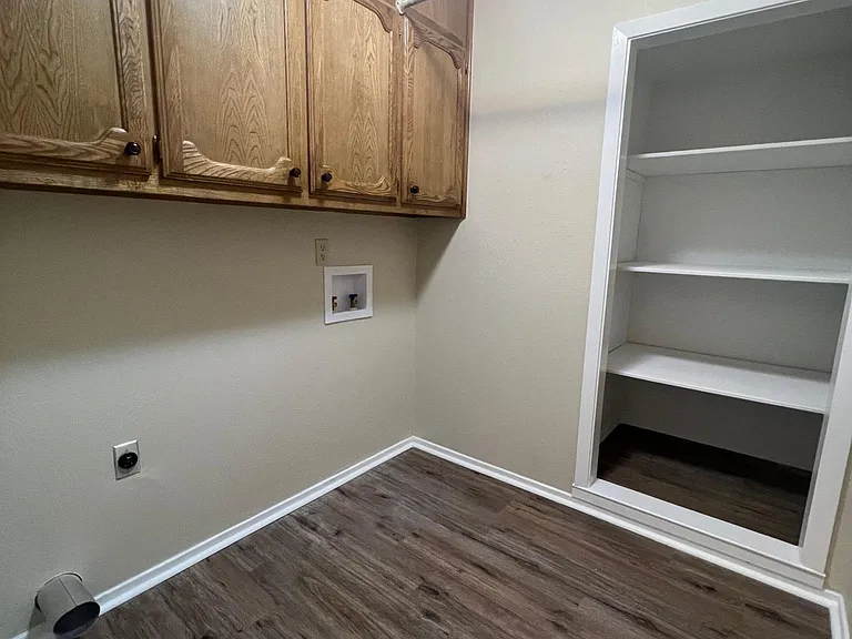 1653 Parkview Dr — Photo 19