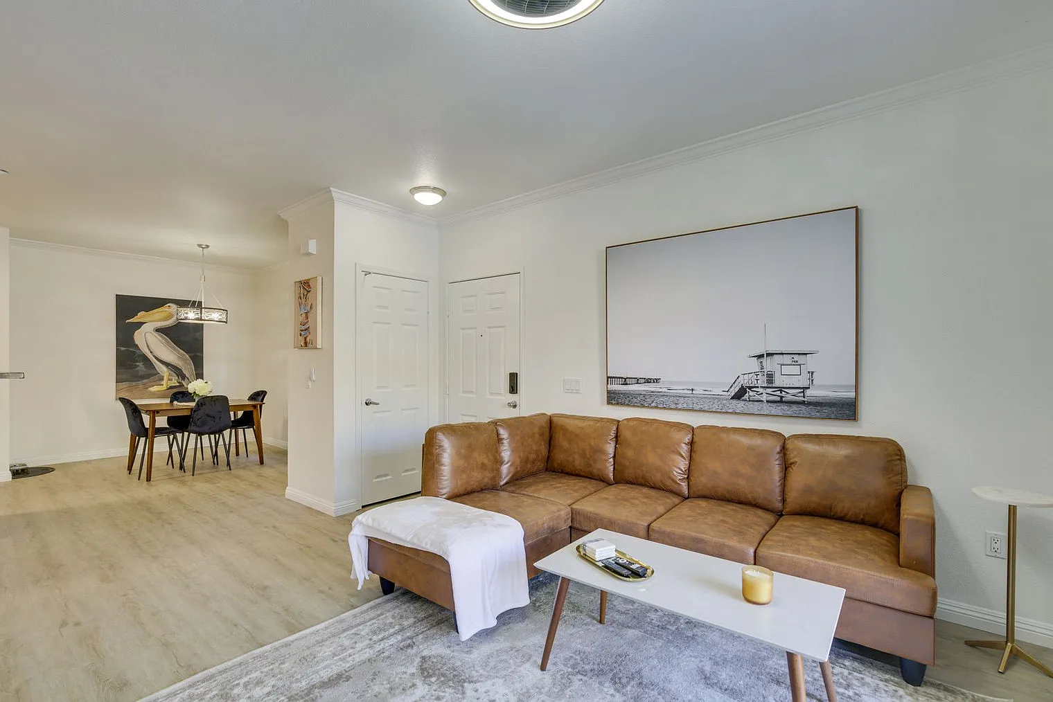 1 bed, 1.0 bath, 796 sqft, $3,536 — Photo 2