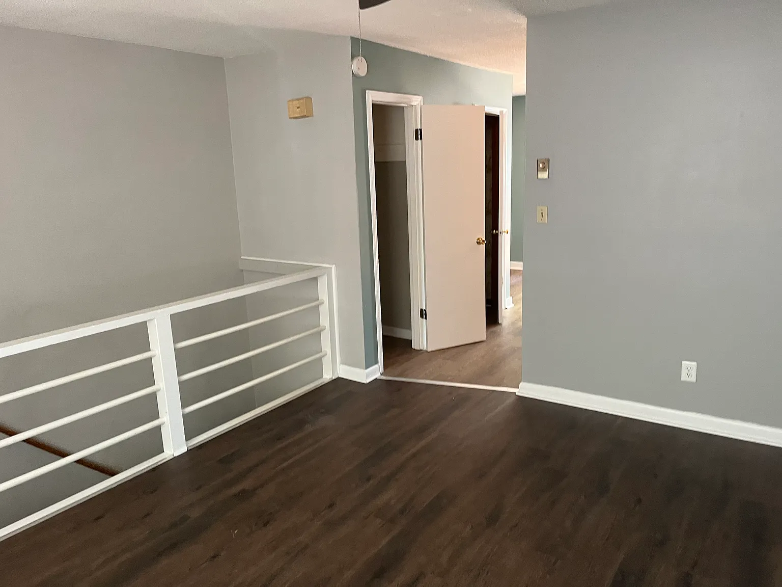 2 bed, 1.5 bath, $975 — Photo 2