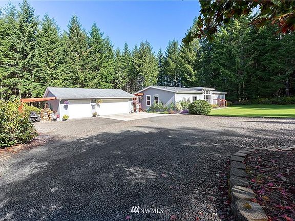 2nd image of 114 E Pathfinders Dr