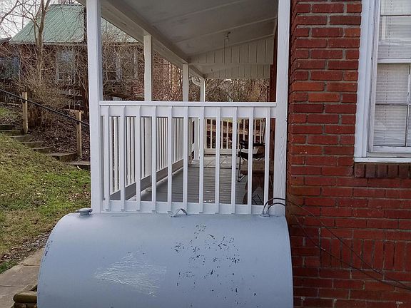 5th image of 233 Staley St