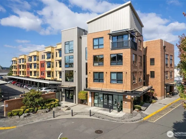 210 W Pioneer #320, Puyallup, WA 98371