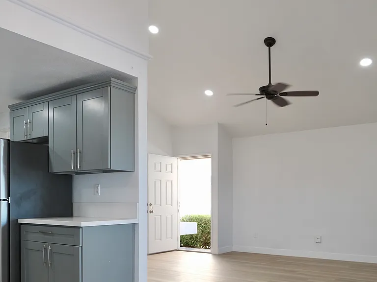 6941 Enborne Ln — Photo 11
