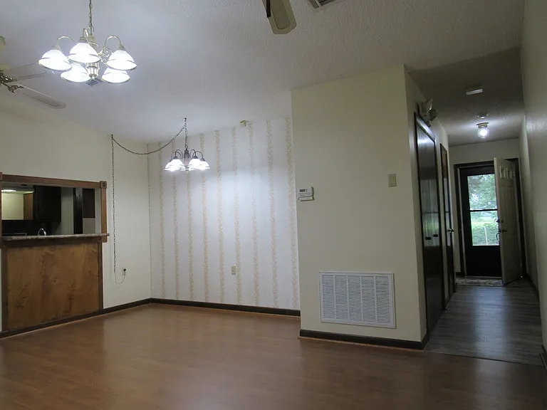 13501 Lower Steel Bend Rd — Photo 29