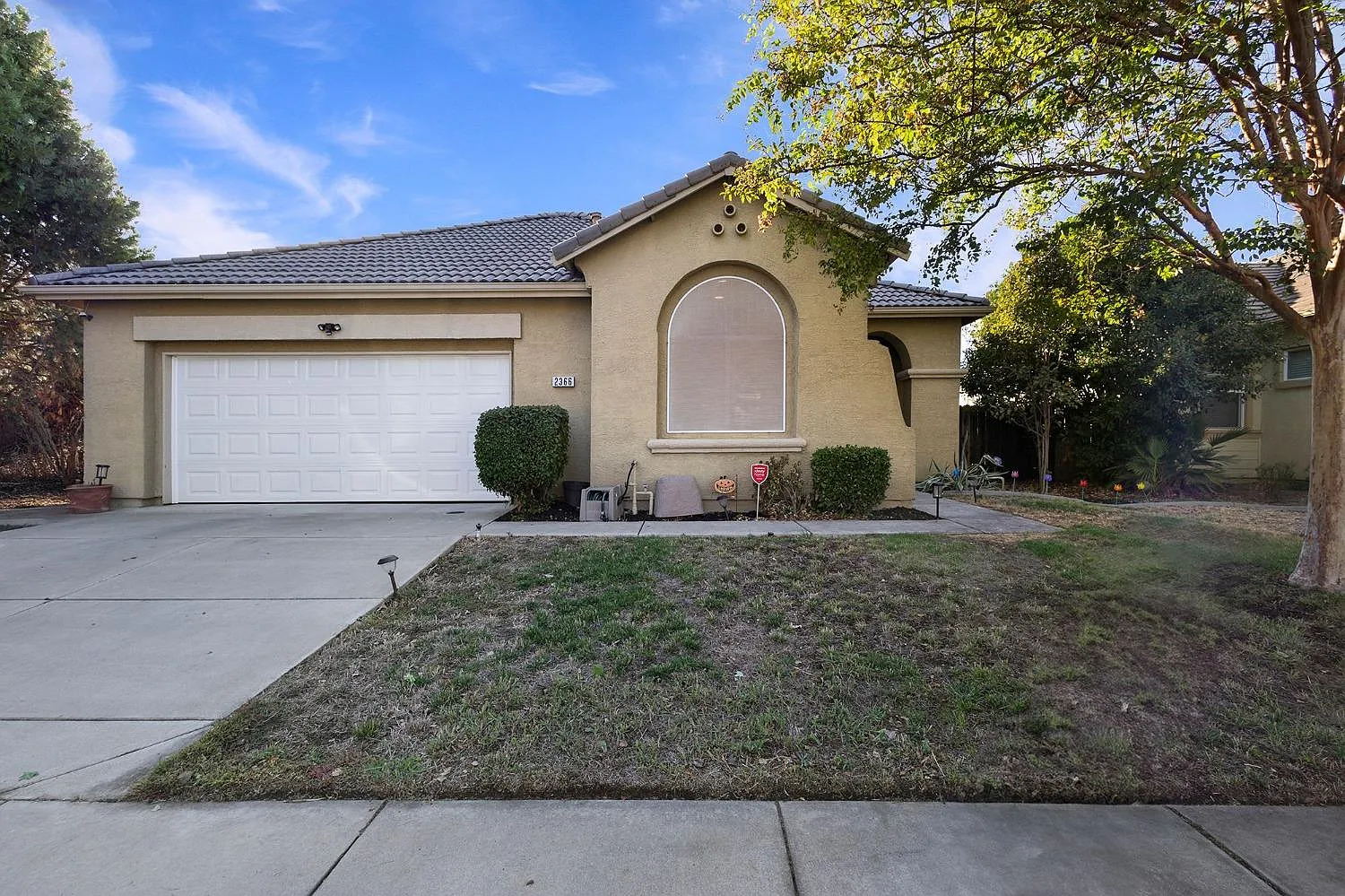 2366 Arizona Way photo 1