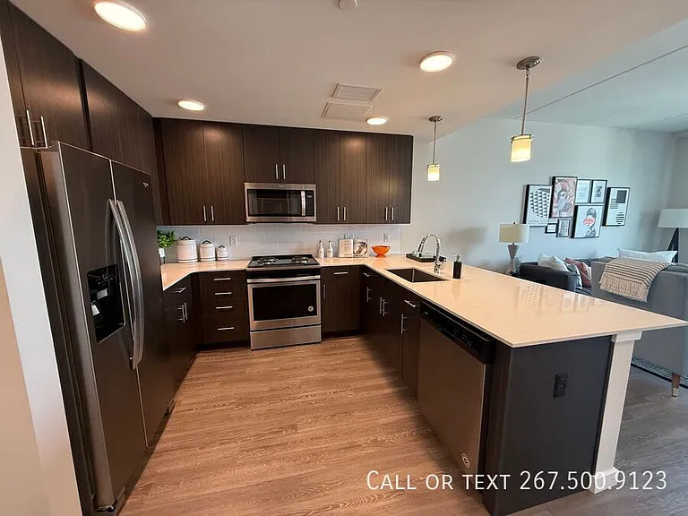 1321 S American St — Photo 3