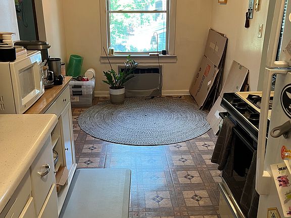 4th image of 15127 Lake Ave #203