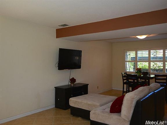 5th image of 5422 Plantain Cir