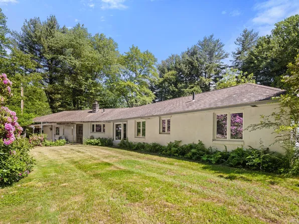 11 Brandy Street, Bolton, CT 06043