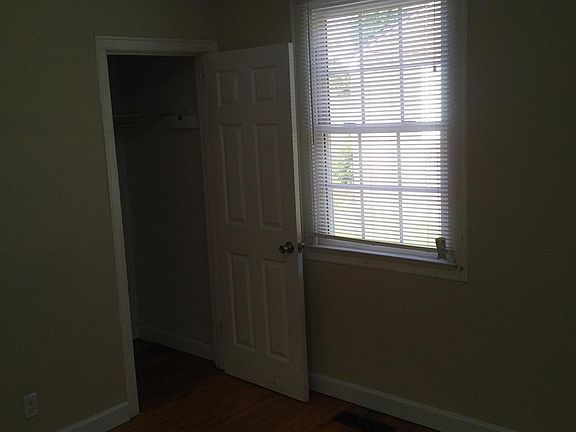 5th image of 1433 Garden Dr