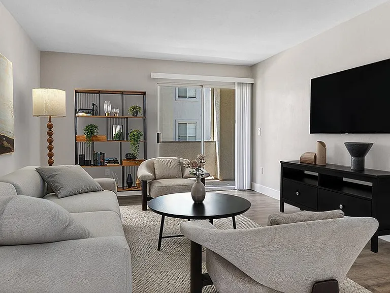 Deerwood Apartments — Photo 2
